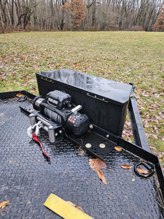 Car hauler with winch