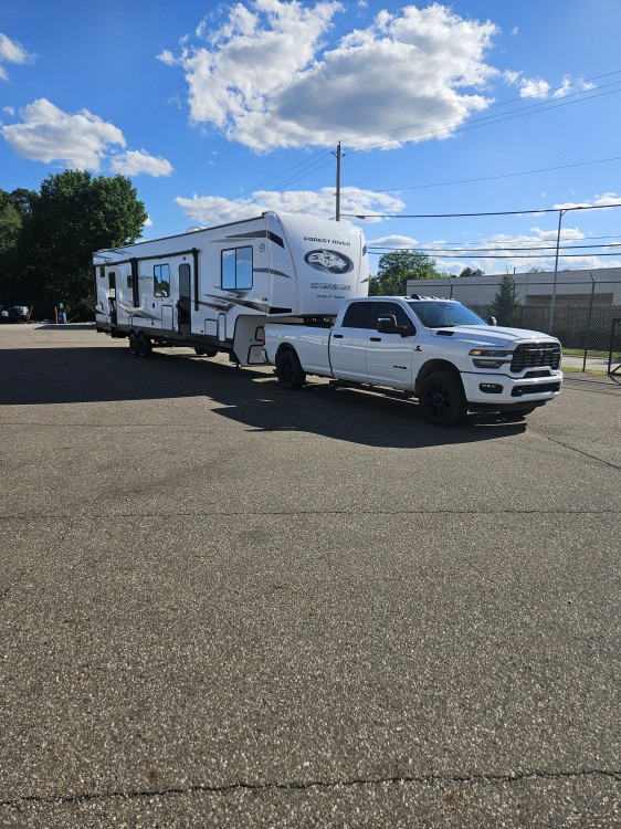 5th wheel toy hualer camper